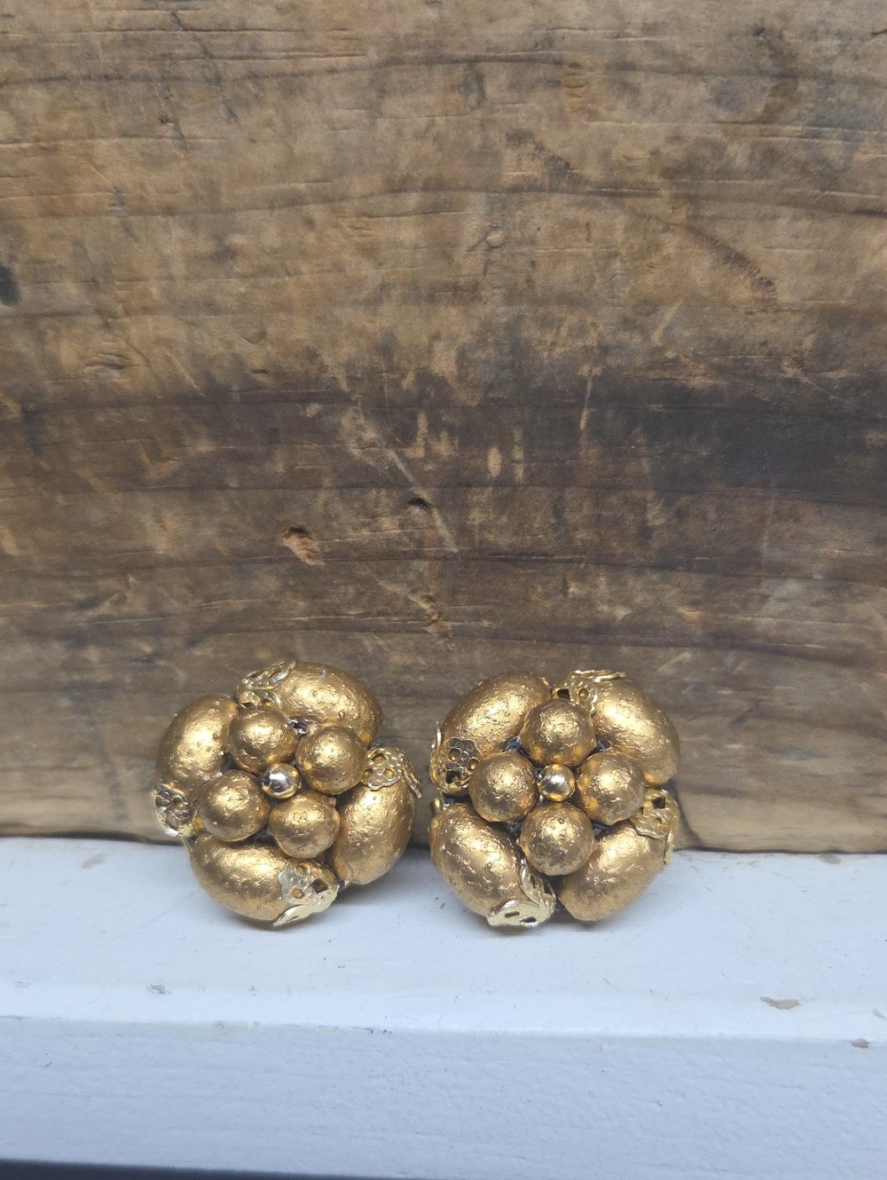 Vintage 1960's Signed Hong Kong Gold Cluster Clip On Earrings